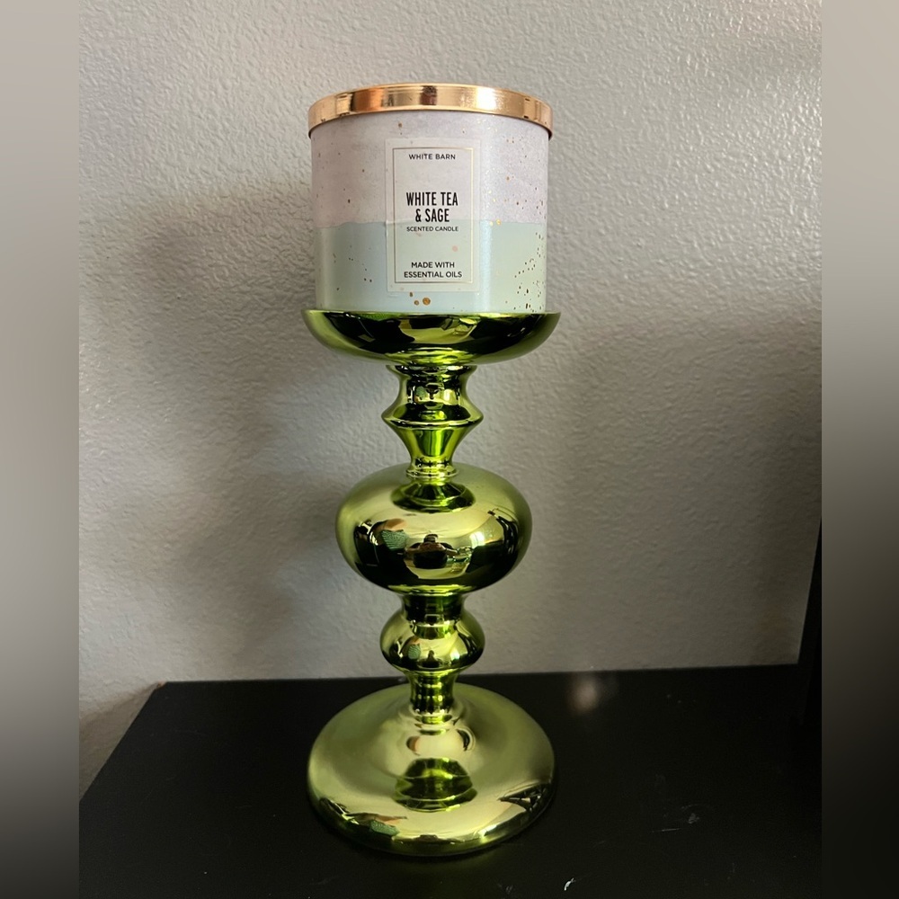 Bath and Bodyworks Elegant Green 3-wick Candle Holder - Picture 4 of 7